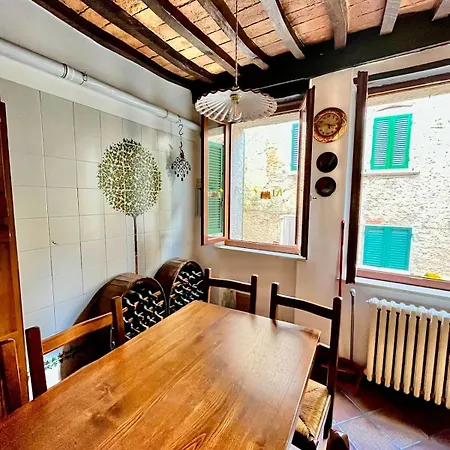 Tuscan With Balcony & Vaulted Ceilings * Serre Di Rapolano